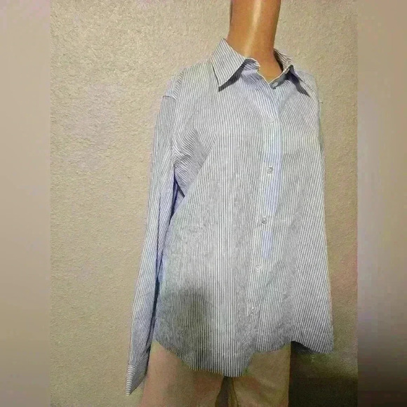 We-ar4 Button Up - Picture 4 of 6